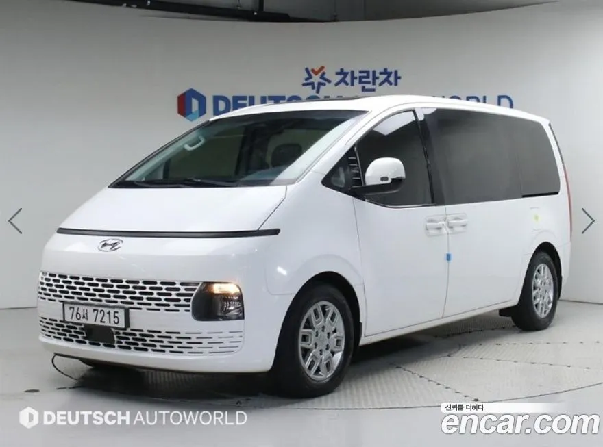 Hyundai Staria — фото 1