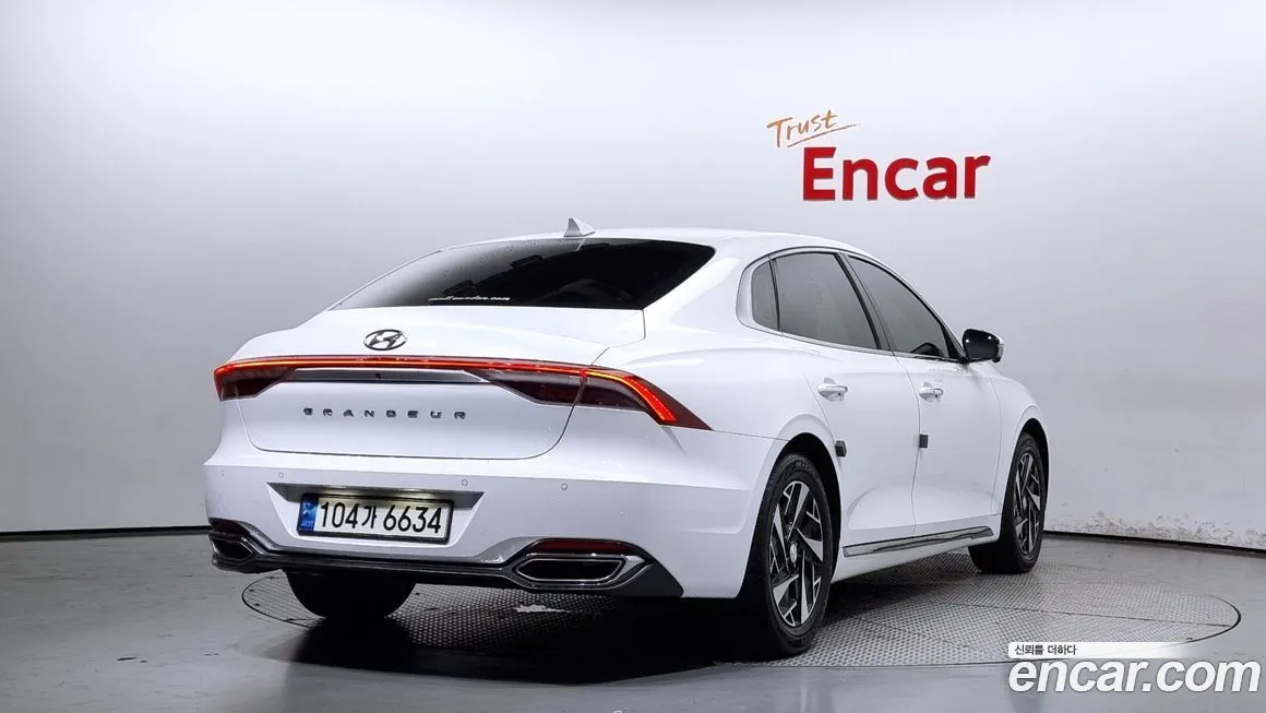 Hyundai Grandeur 2022 из KR, фото 2