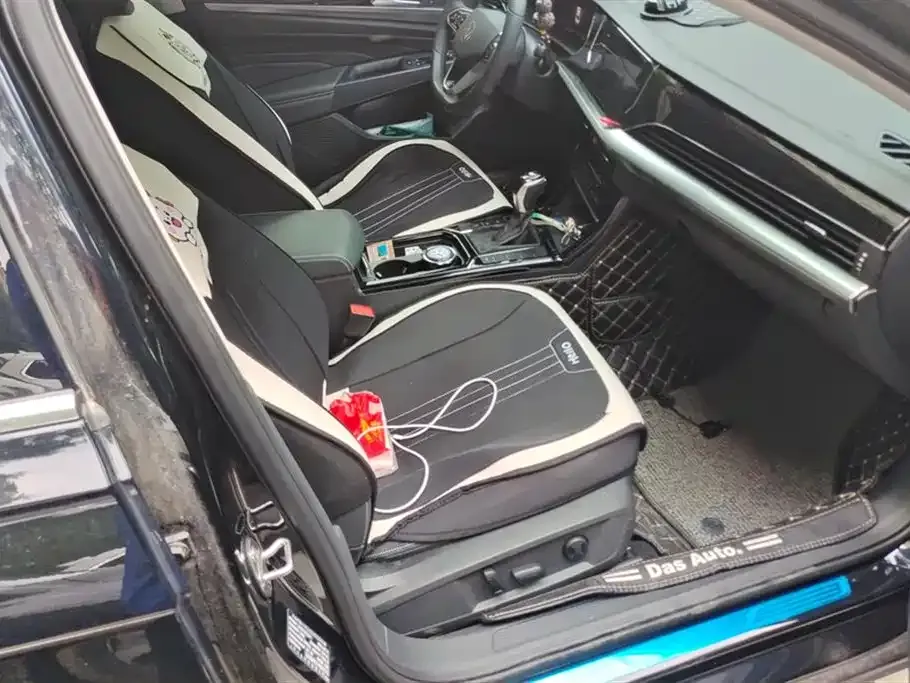Volkswagen Passat 2024 из CN, фото 8