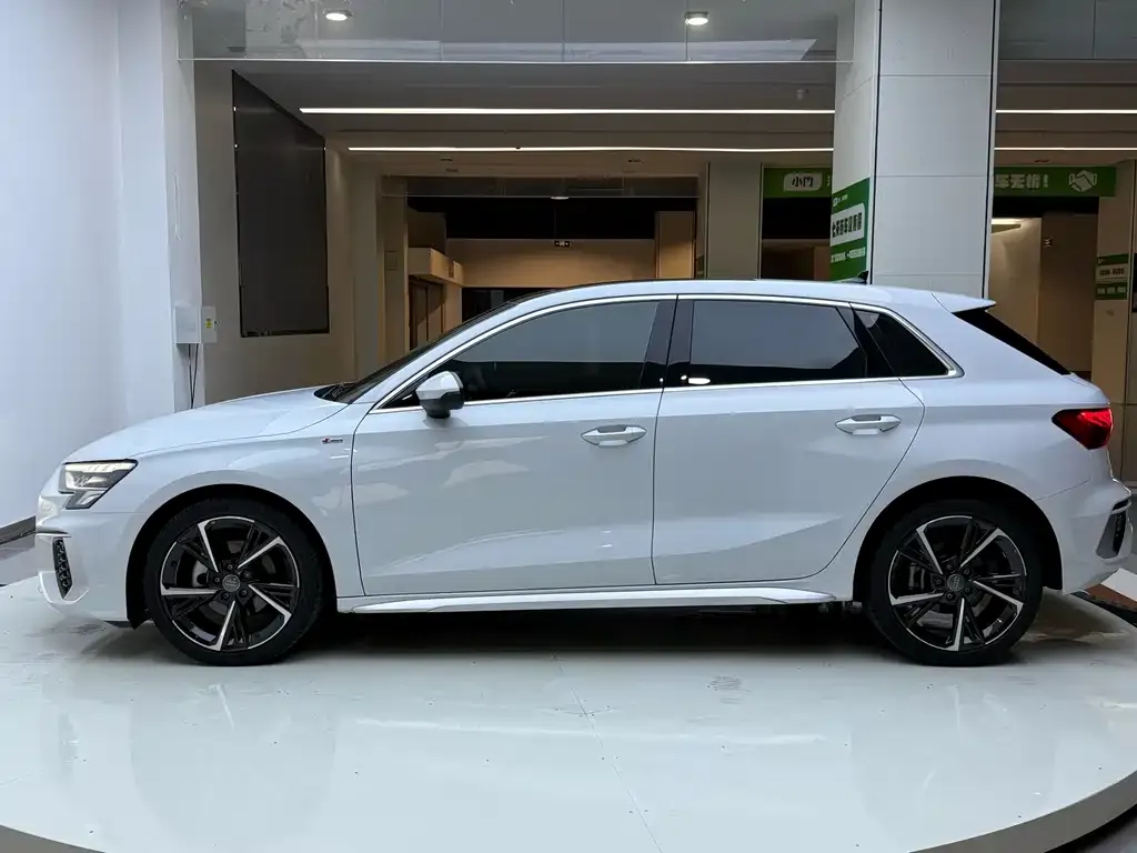 Audi A3 2021 из CN, фото 7