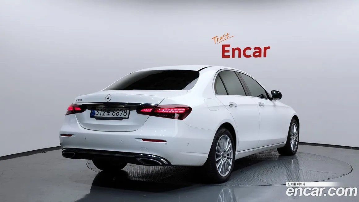 Mercedes-Benz E-Class 2022 из KR, фото 2