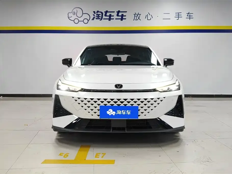 Changan UNI-V 2024 из CN, фото 2