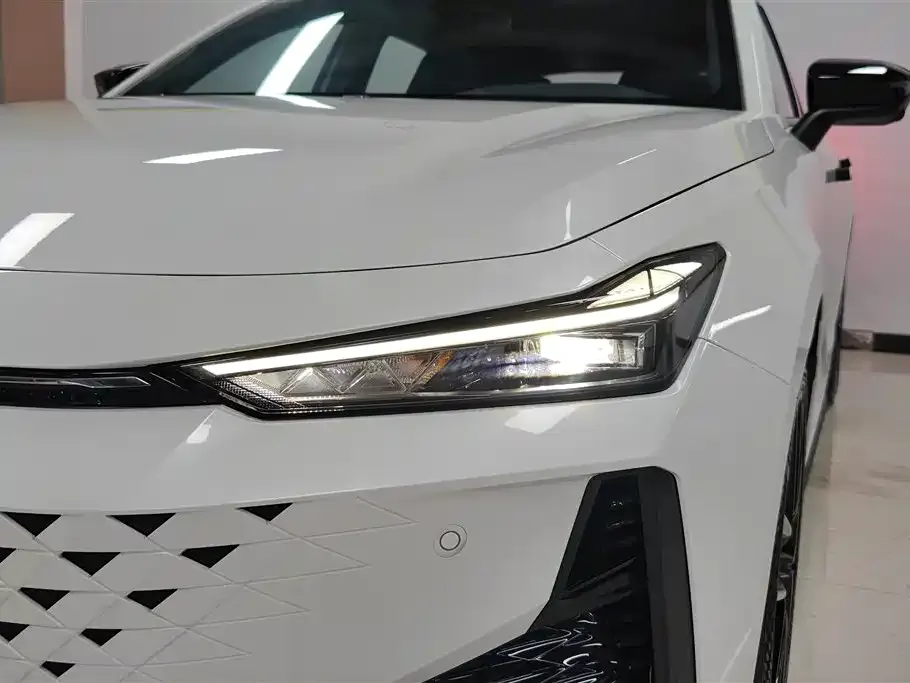 Changan UNI-V 2024 из CN, фото 5