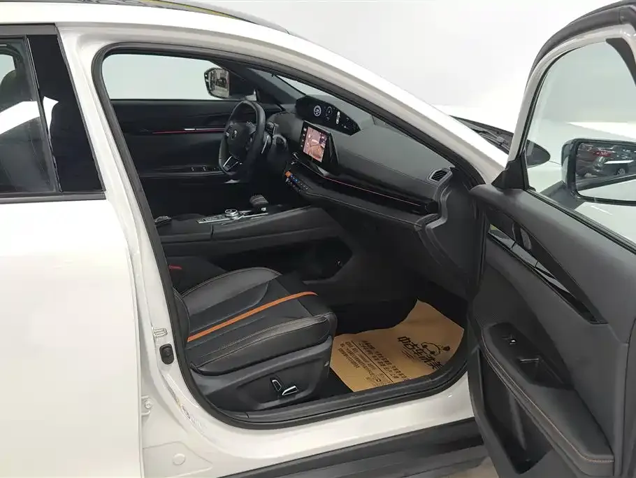 Changan UNI-V 2024 из CN, фото 8