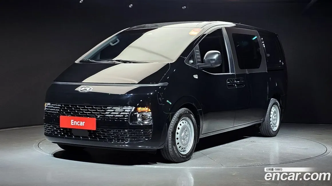 Hyundai Staria — фото 1