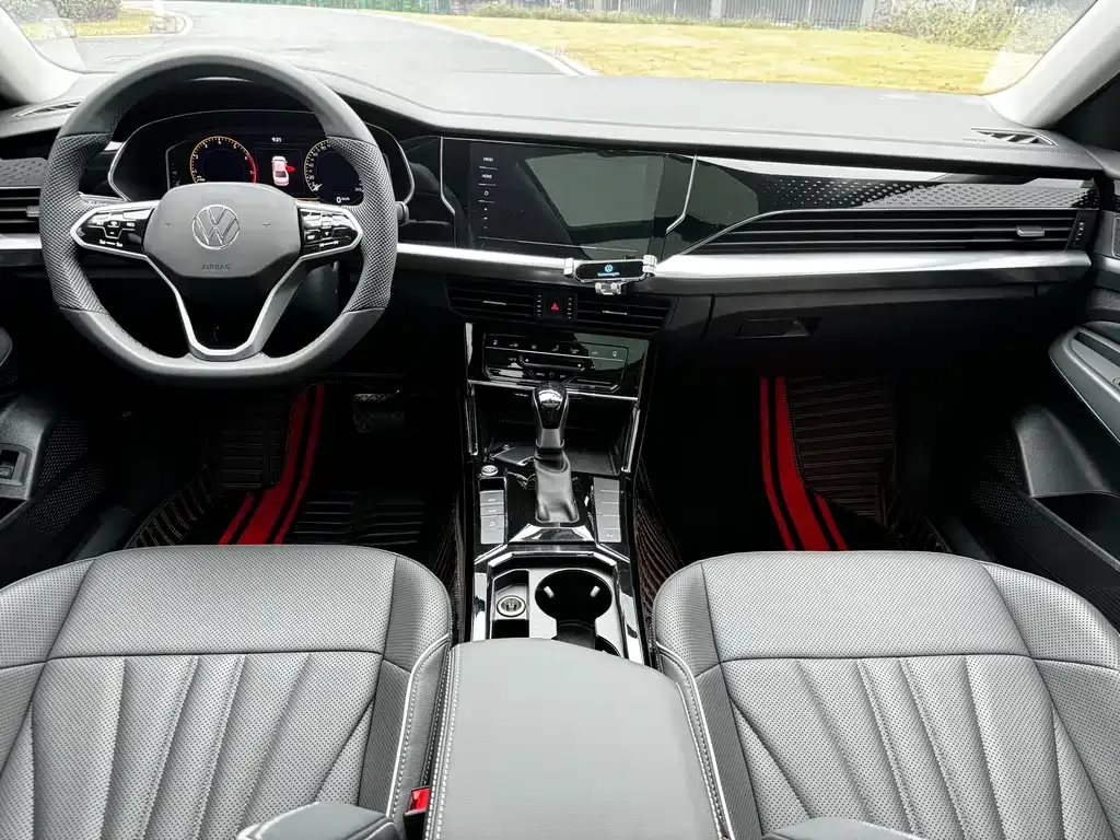 Volkswagen Passat 2024 из CN, фото 7