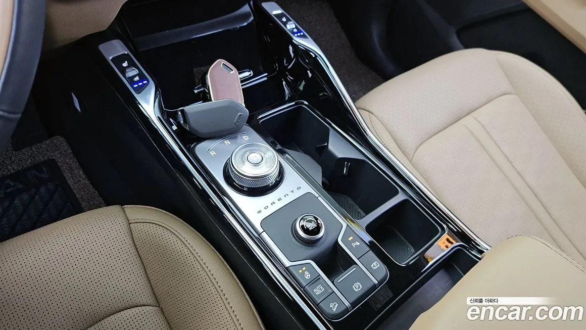 Kia Sorento — фото 9