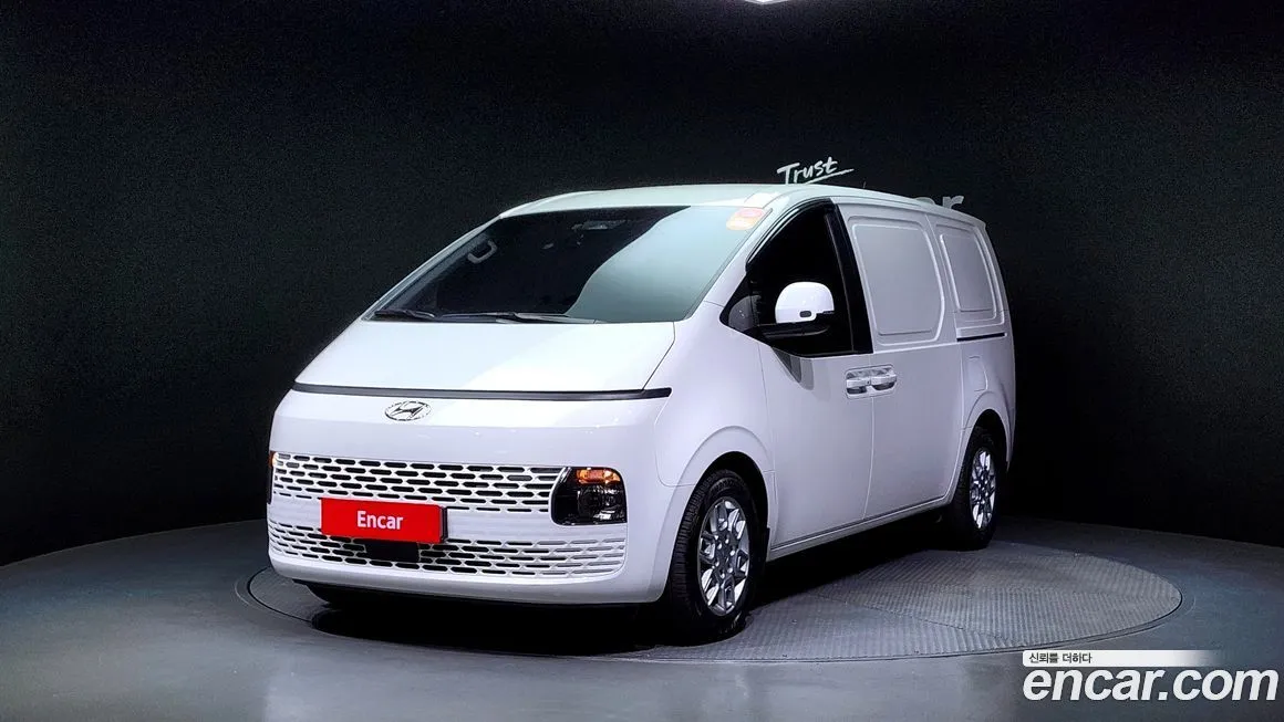Hyundai Staria — фото 1