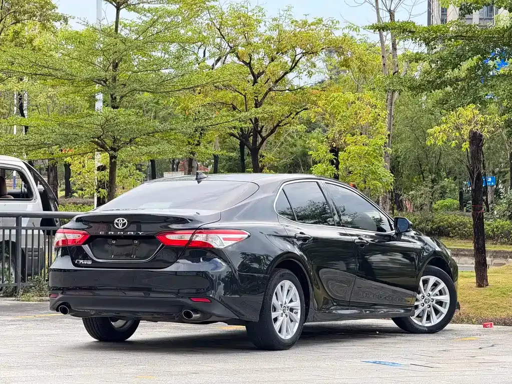 Toyota Camry 2023 из CN, фото 9