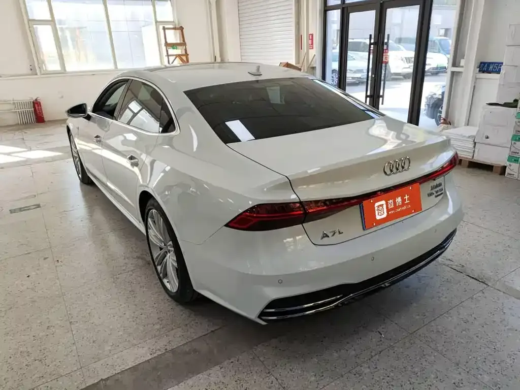 Audi A7L 2022 из CN, фото 3