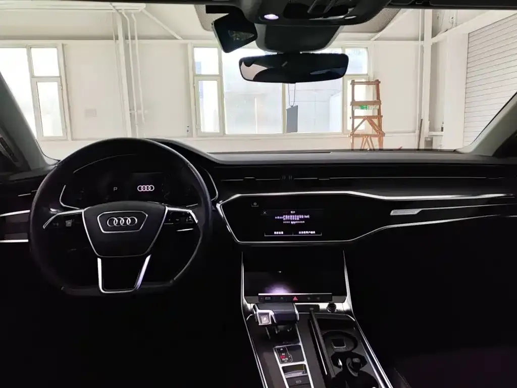 Audi A7L 2022 из CN, фото 4