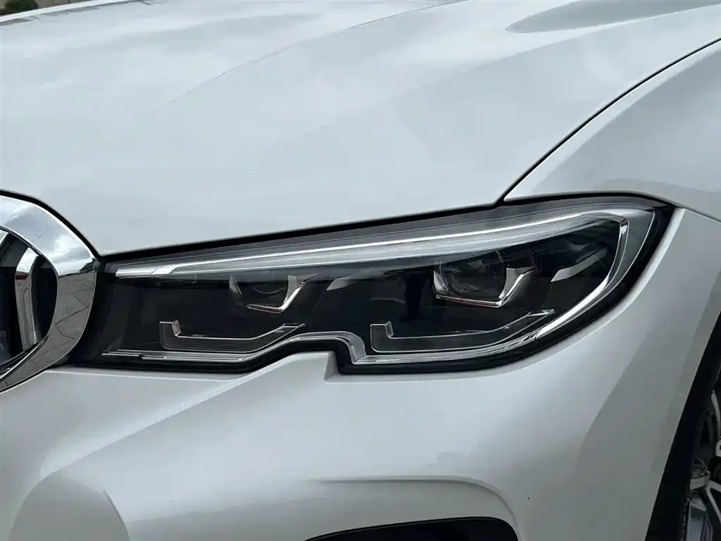 BMW 3 Series 2022 из CN, фото 9