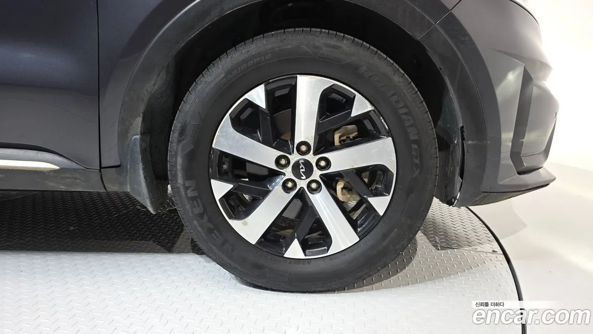 Kia Sorento — фото 5