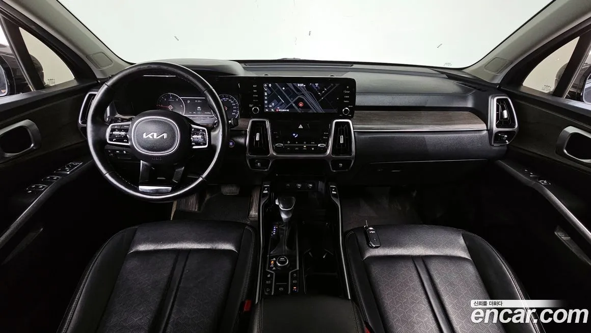 Kia Sorento — фото 7