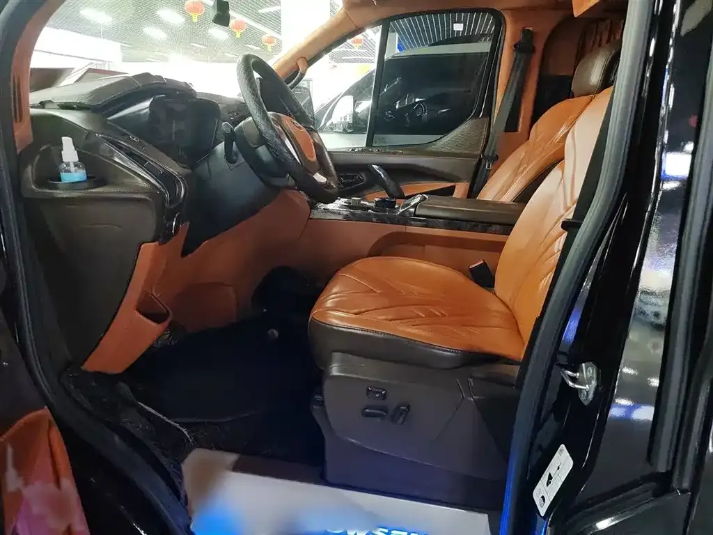 Ford Tourneo 2023 из CN, фото 10