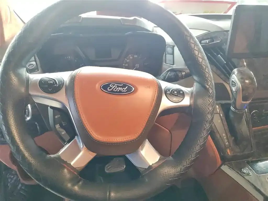 Ford Tourneo 2023 из CN, фото 4