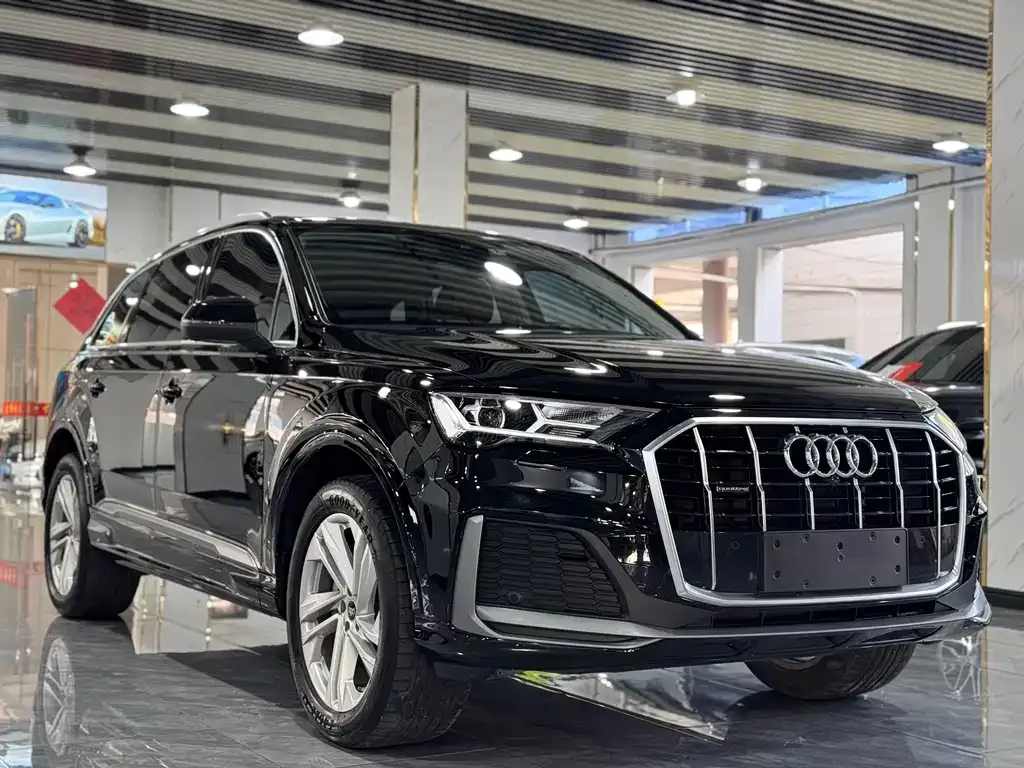 Audi Q7 2023 из CN, фото 3