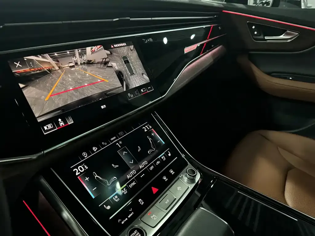 Audi Q7 2023 из CN, фото 9