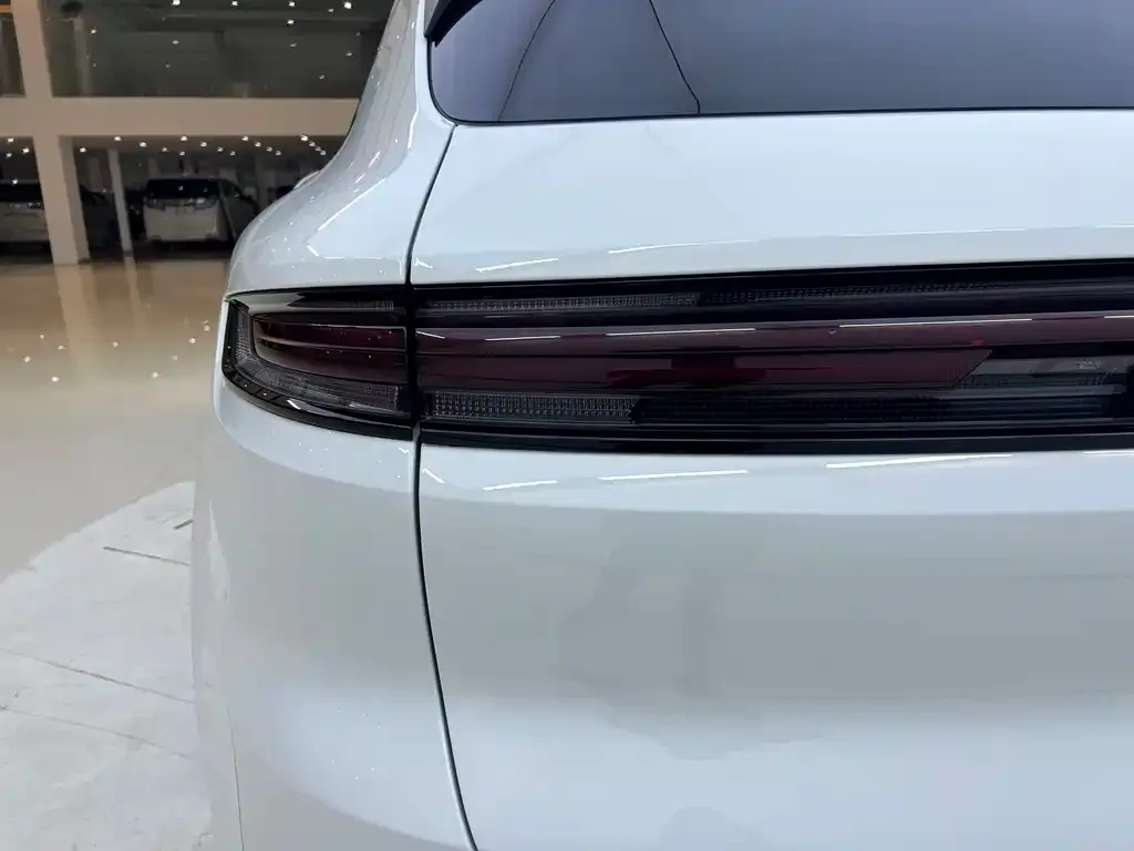 Porsche Cayenne 2024 из CN, фото 7