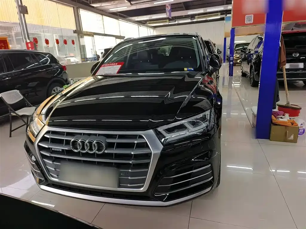 Audi Q5L 2021 из CN, фото 3