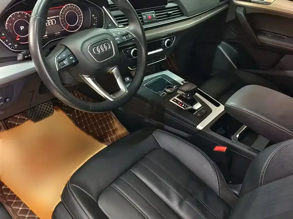 Audi Q5L 2021 из CN, фото 8