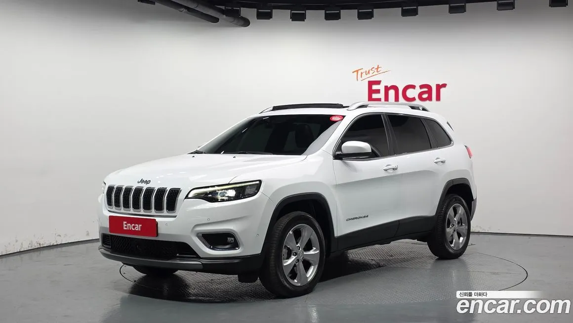 Jeep Cherokee — фото 1