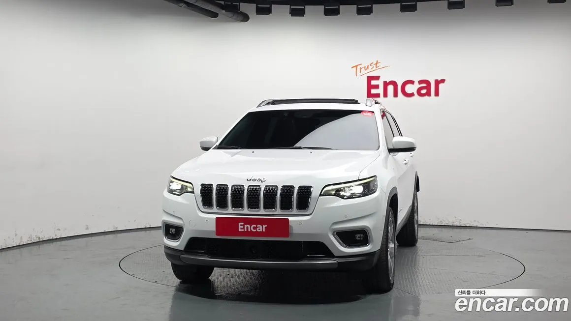 Jeep Cherokee — фото 3