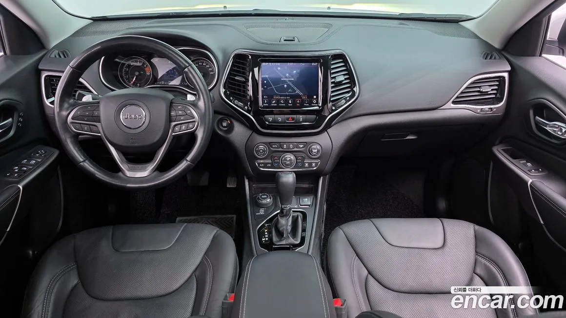 Jeep Cherokee — фото 7