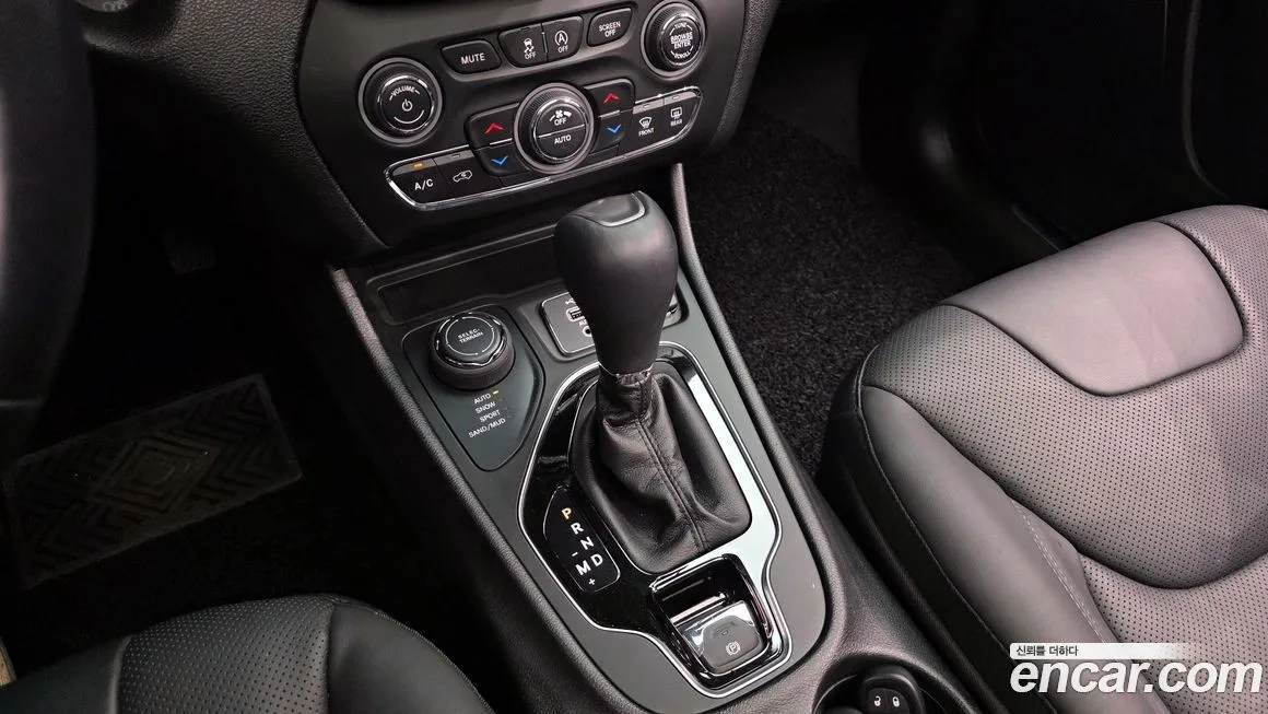 Jeep Cherokee — фото 9