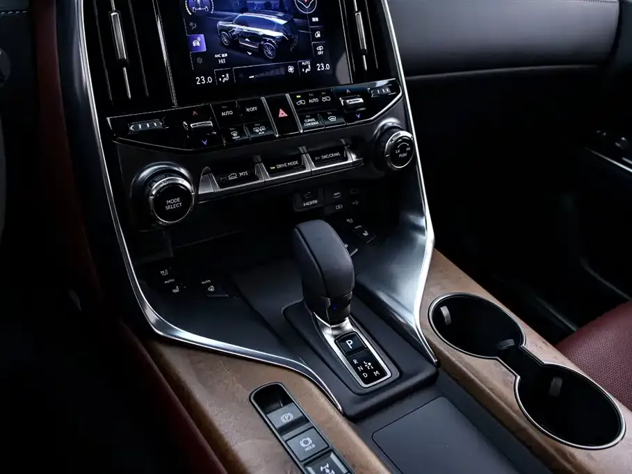 Lexus LX 2025 из CN, фото 9
