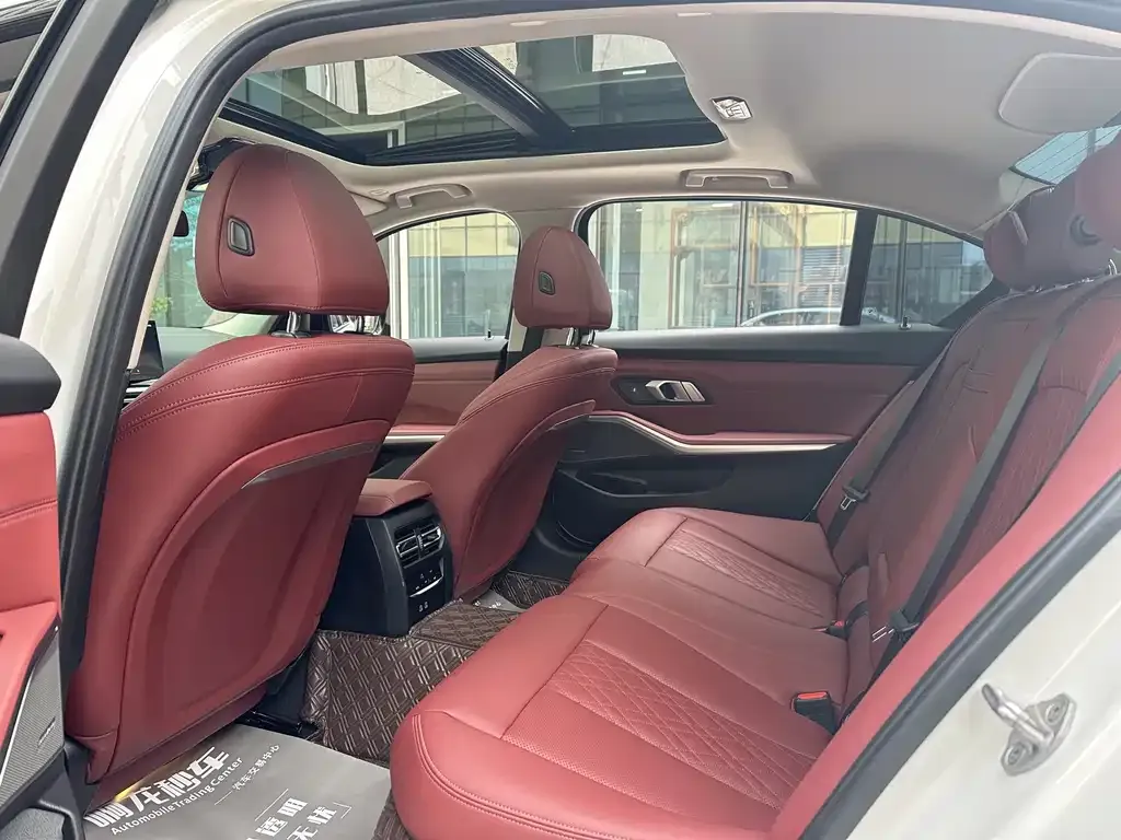 BMW 3 Series 2023 из CN, фото 8