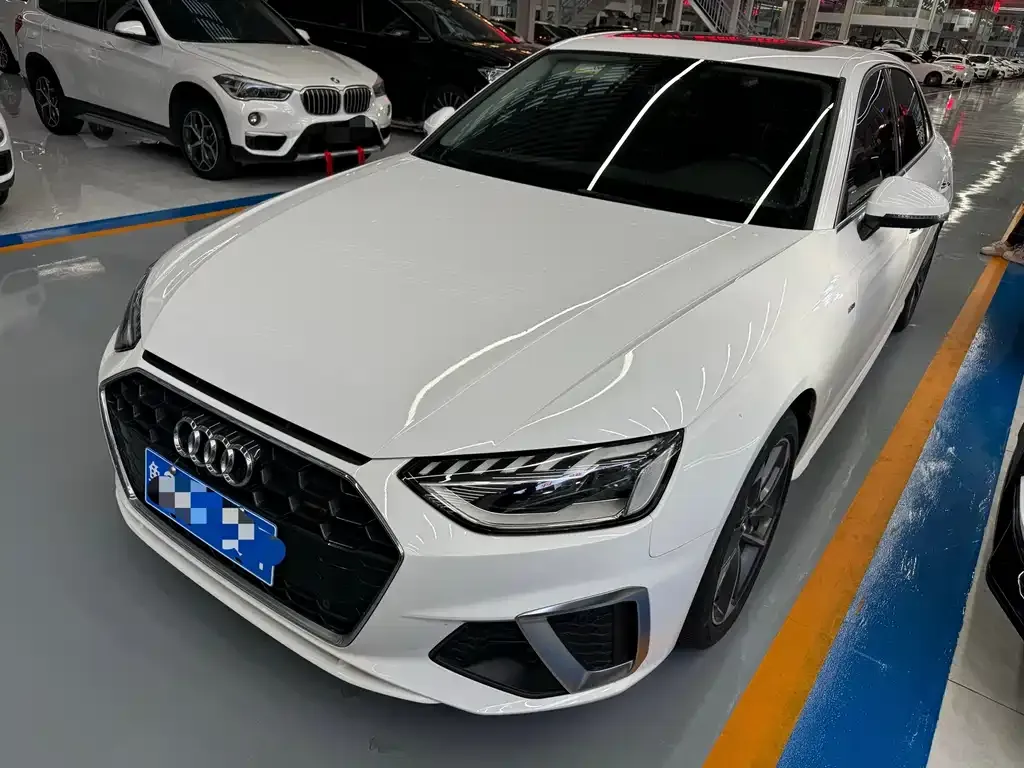 Audi A4L 2021 из CN, фото 1