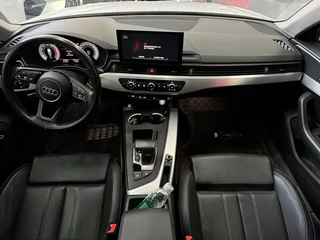 Audi A4L 2021 из CN, фото 8
