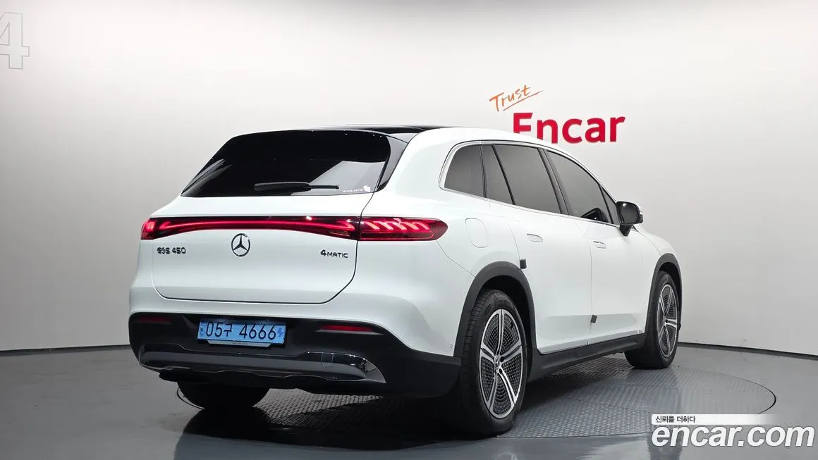 Mercedes-Benz EQS 2023 из KR, фото 2