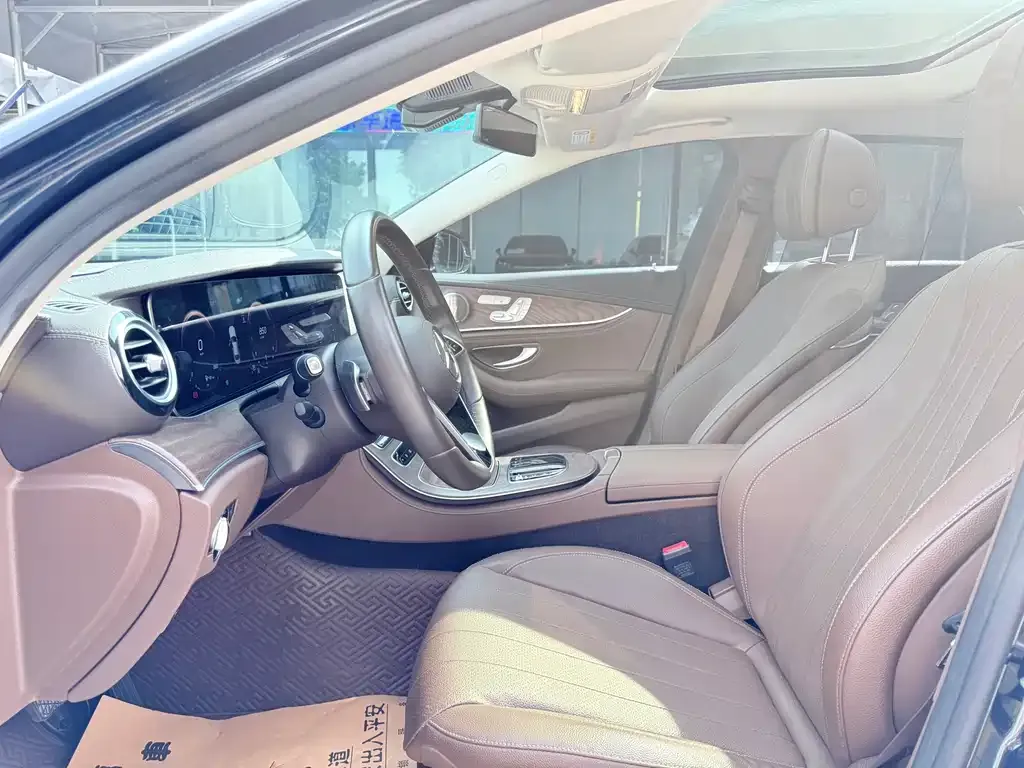 Mercedes-Benz E-Class 2023 из CN, фото 10