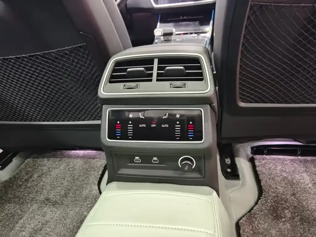 Audi A6L 2025 из CN, фото 10