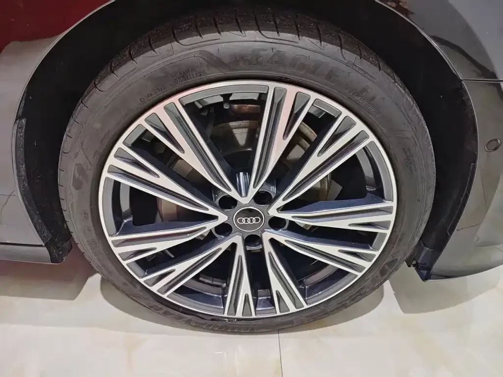 Audi A6L 2025 из CN, фото 9