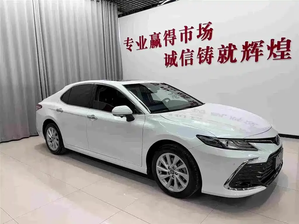 Toyota Camry 2023 из CN, фото 3