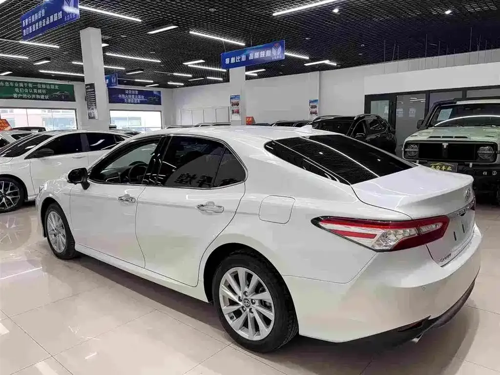 Toyota Camry 2023 из CN, фото 6