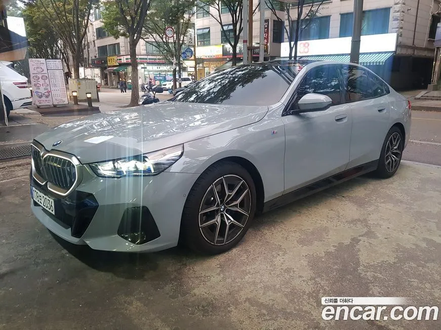 BMW 5-Series 2024 из KR, фото 1