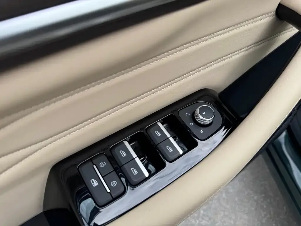 Geely Xingyue L 2024 из CN, фото 8