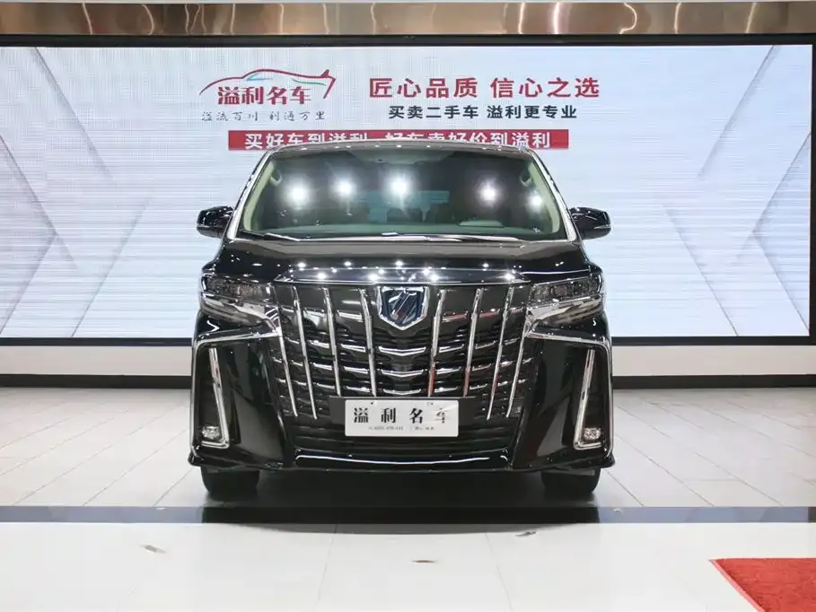 Toyota Alphard — фото 2