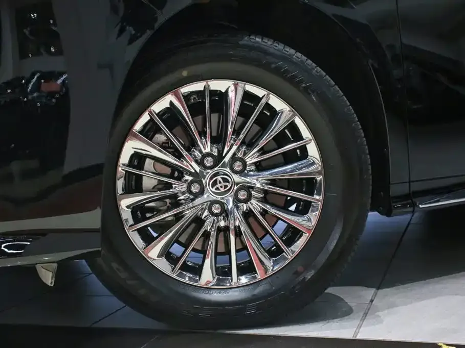 Toyota Alphard — фото 4
