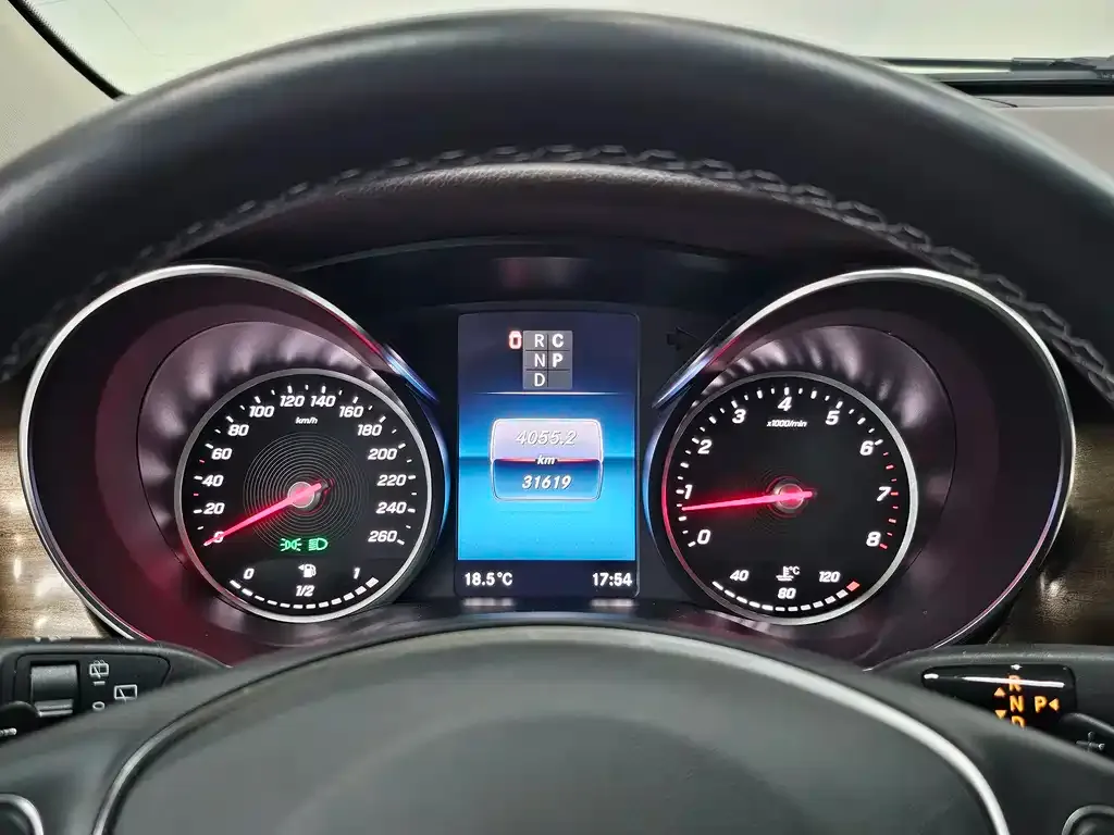 Mercedes-Benz V-Class 2024 из CN, фото 4
