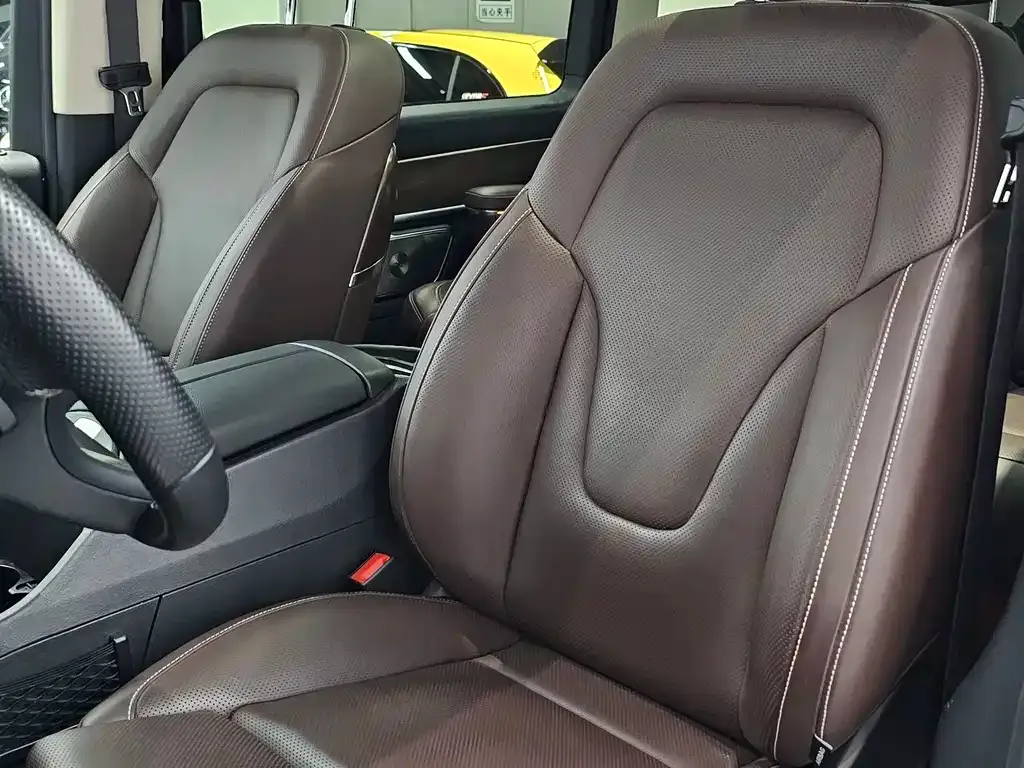 Mercedes-Benz V-Class 2024 из CN, фото 5