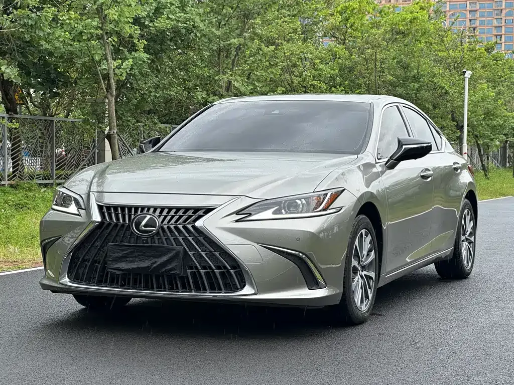 Lexus ES 2023 из CN, фото 1