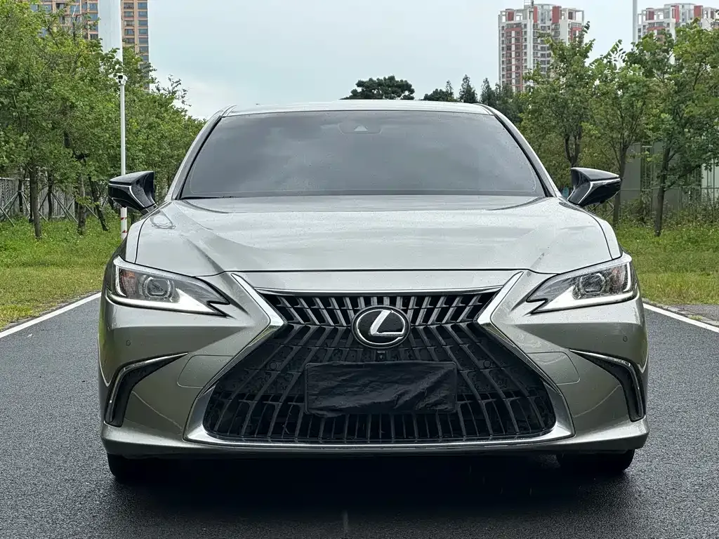 Lexus ES 2023 из CN, фото 2