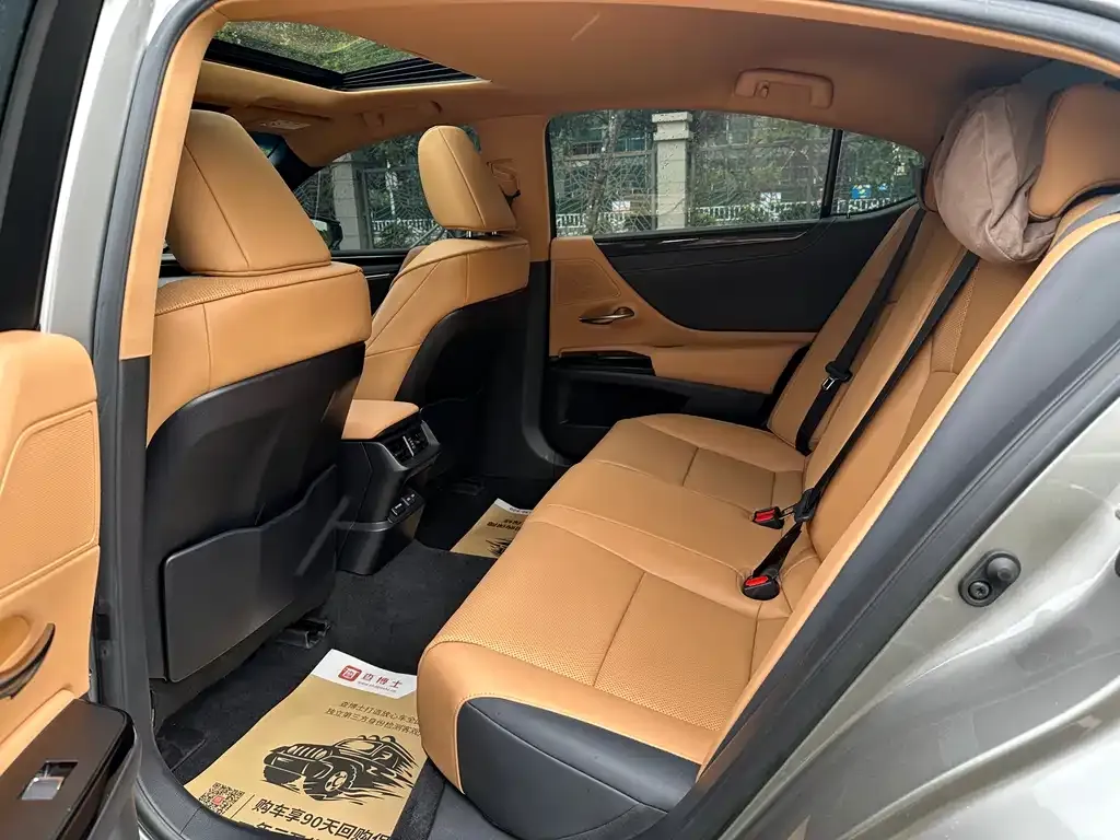 Lexus ES 2023 из CN, фото 8