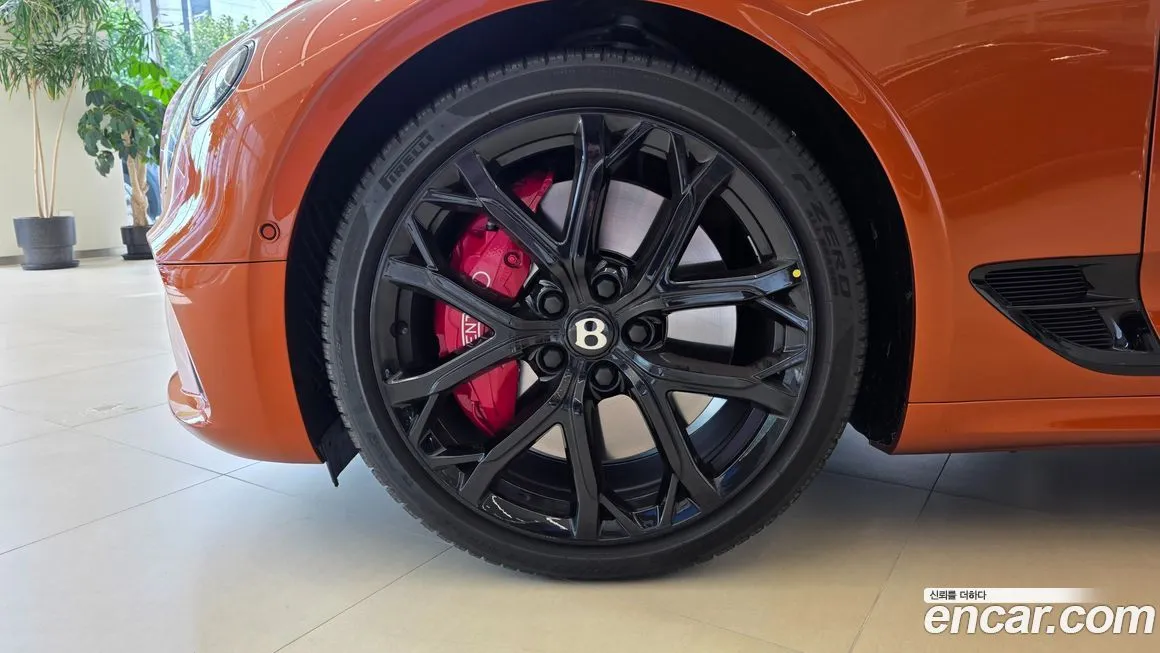Bentley Continental 2024 из KR, фото 3
