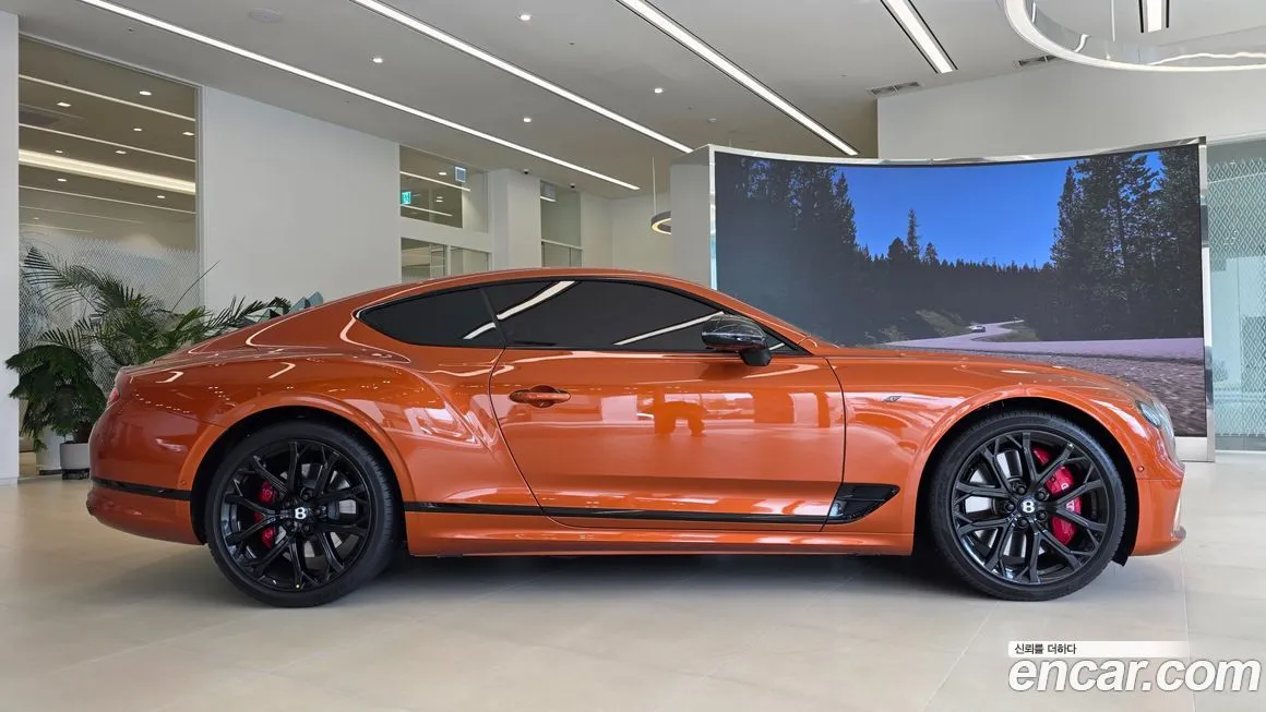 Bentley Continental 2024 из KR, фото 4